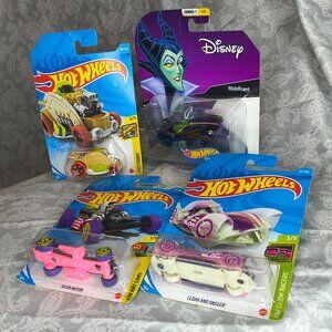 Lot of 4 NEW IN BOX Hot Wheels cars Maleficent-Fast Foodie-Rigor Motor-Cloak & D
